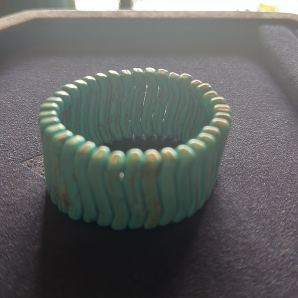 NWT Madame Butterfly Hand made Elasticated Bracelet in real Turquoise stones! - Picture 3 of 13